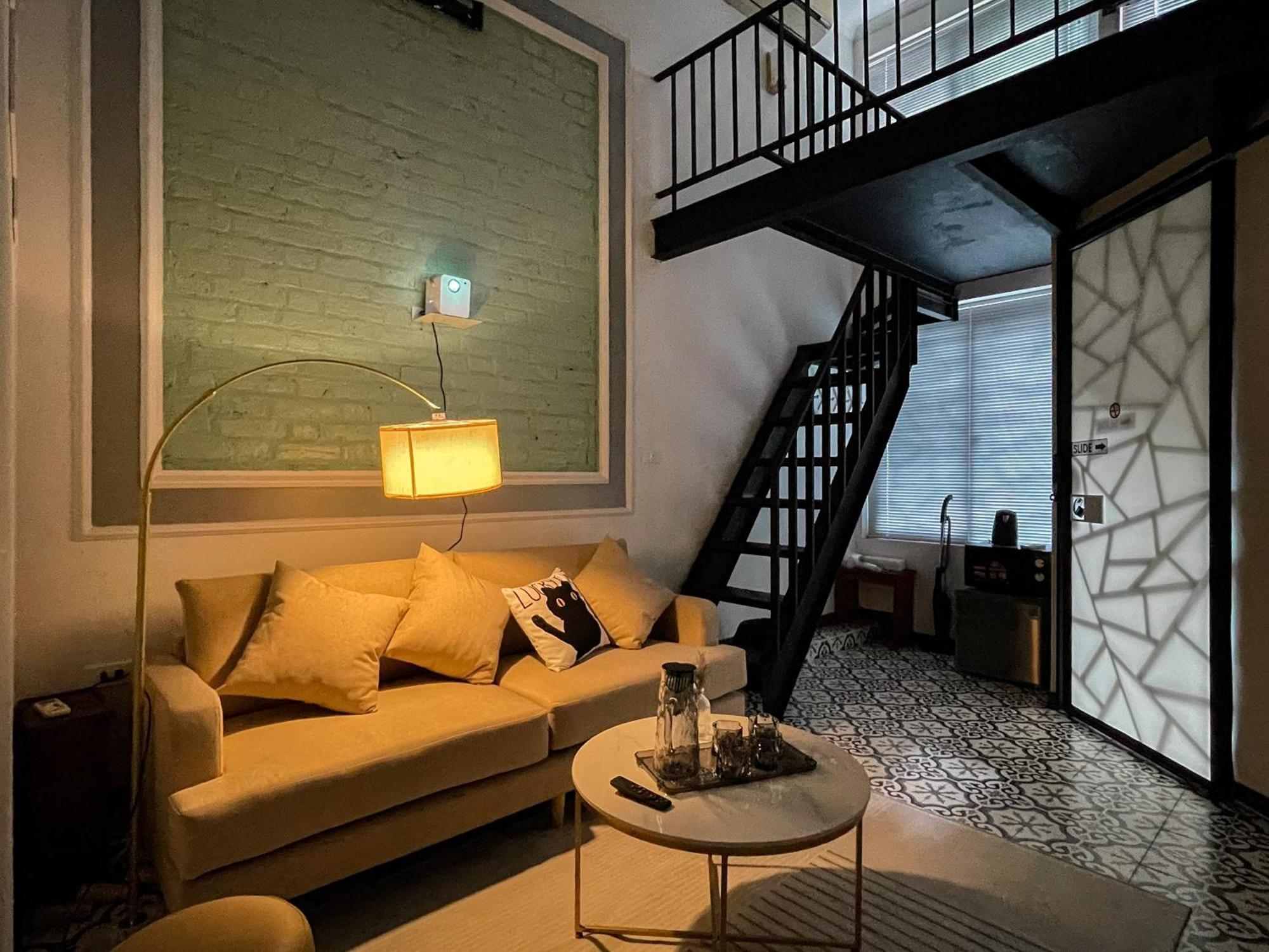 Zeus Living - Old Quater Homestay - Hanoi — Photos 1